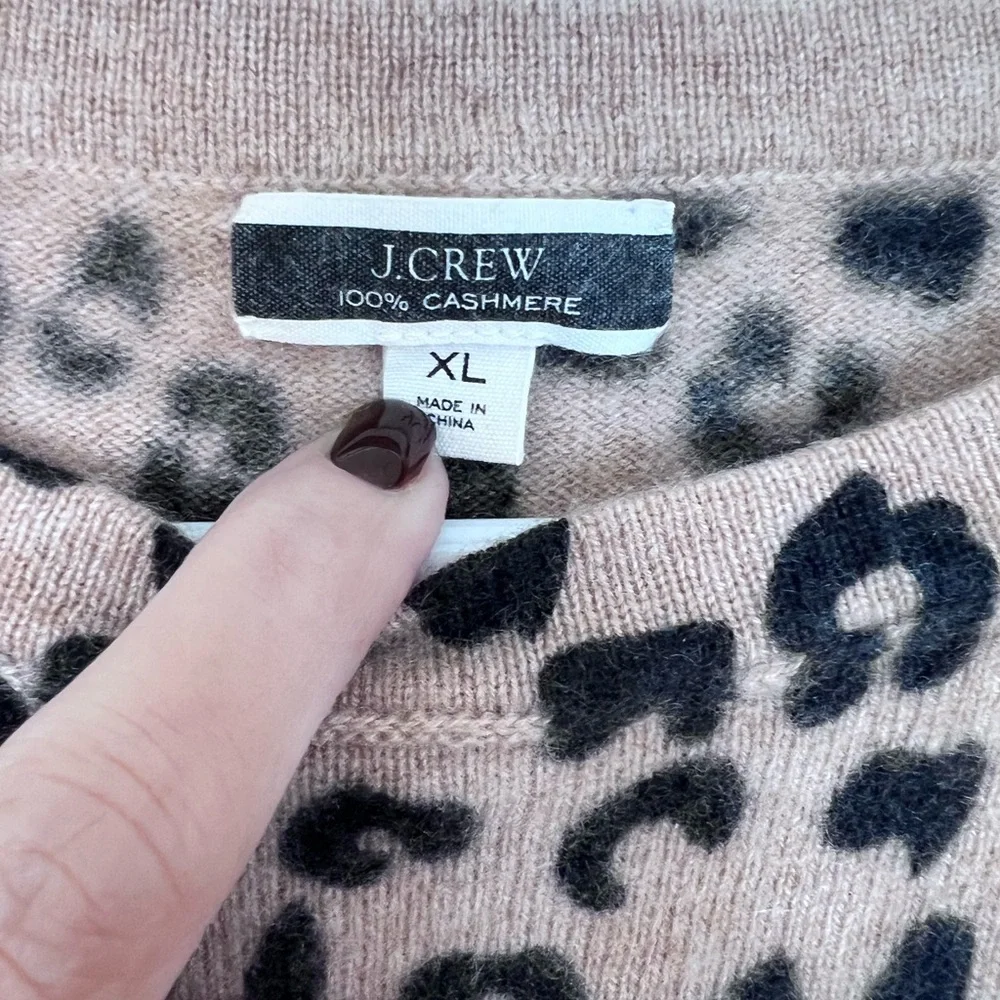 J. Crew Black and Tan Animal Print Short Sleeve 100% Cashmere - Picture 6 of 7